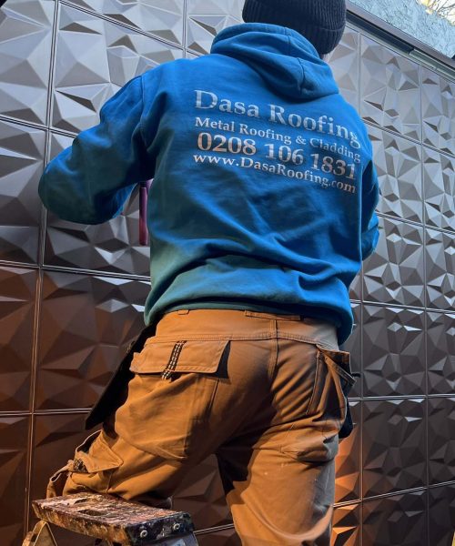 Dasa Installing Tiles